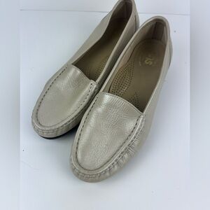 SAS Simplify Pearl Bone Tripad Comfort Flat Loafers